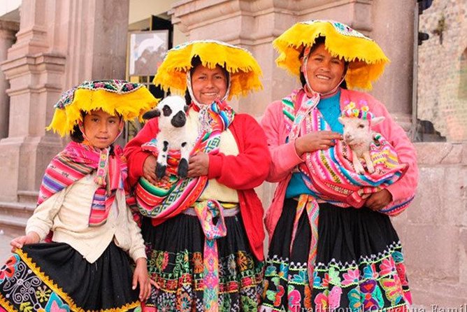 07 Day Andean Experience Through the Living Culture of the Incas - Day 2: Sacsayhuaman and the high sites above Cusco