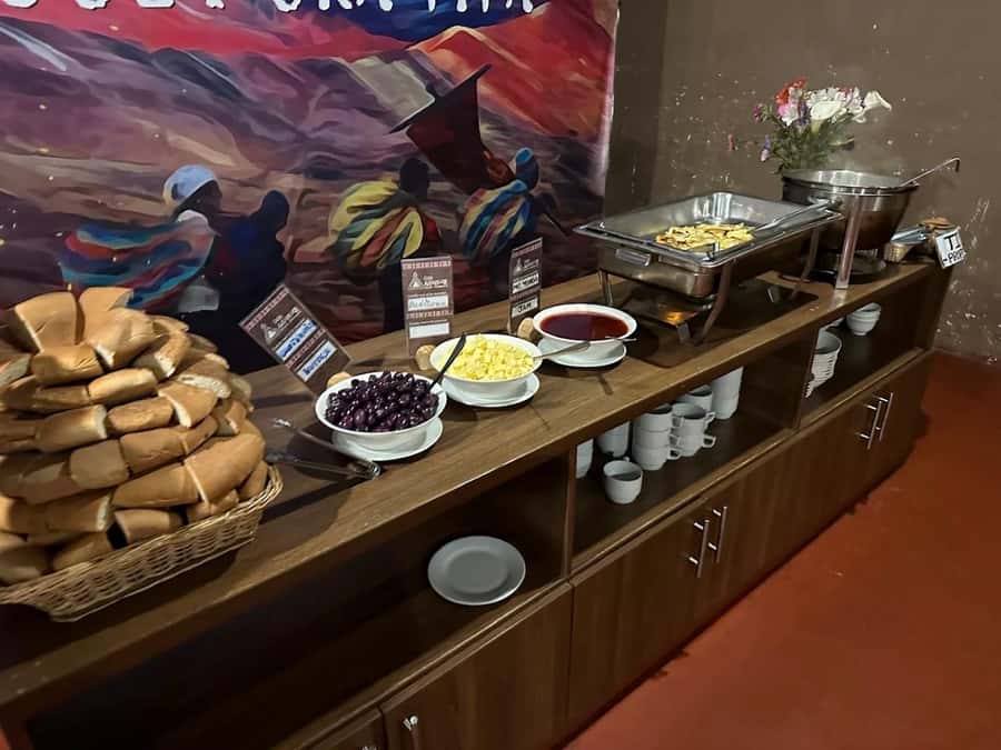 1-day excursion to Palcoyo Mountain + Breakfast and Lunch - What $40 really buys you