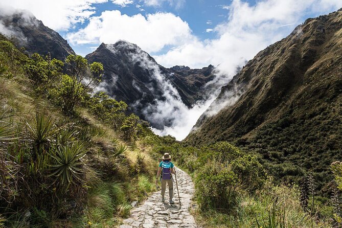 2 Day - Inca Trail to Machu Picchu - Day one from Cusco to Chachabamba