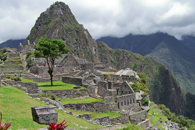 2-Day Sacred Valley & Machu Picchu Tour by Train from Cusco - The train to Aguas Calientes