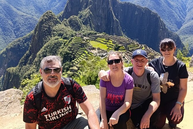 2-Day Sacred Valley & Machu Picchu Tour by Train from Cusco - Chinchero weaving and the first Andean views