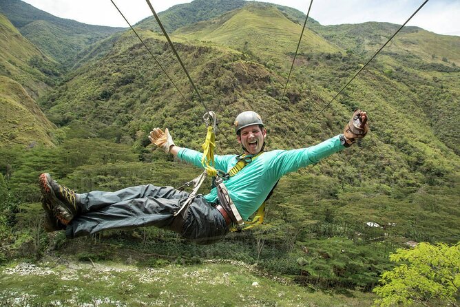 4-Day Inca Jungle Adventure, Mountain Biking, Rafting and Zipline - Day one: biking down Abra Málaga to Santa María