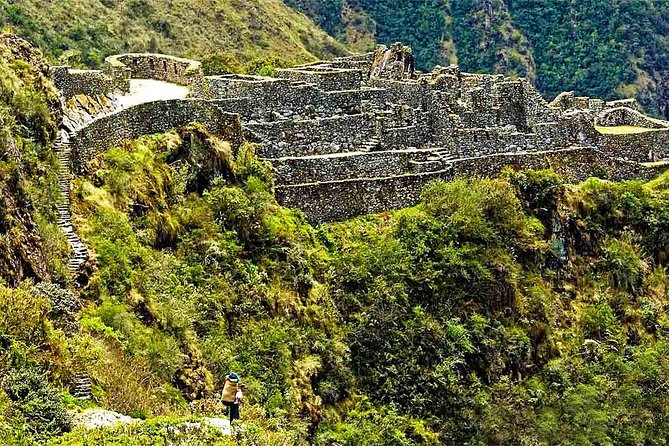 4 Day Inca Trail To Machu Picchu - Private Service - Guides, cooks, and porters make the difference