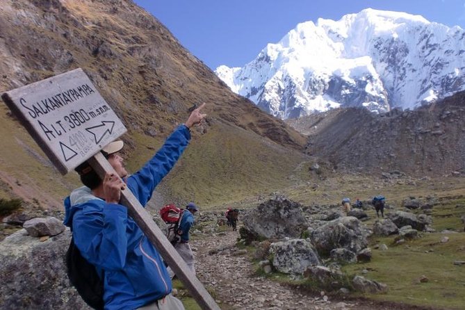 4-Day Salkantay Trek to Machu Picchu - Day three: from mountain trail to Aguas Calientes
