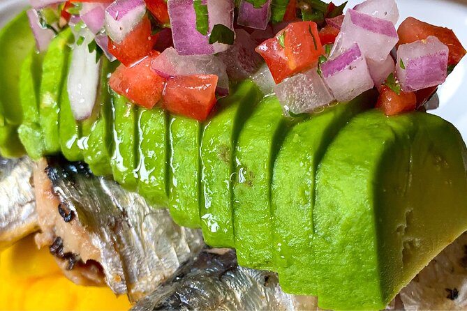 5 iconic restaurants of Lima a 3-hour guided food tour in Barranco - The service record deserves careful attention