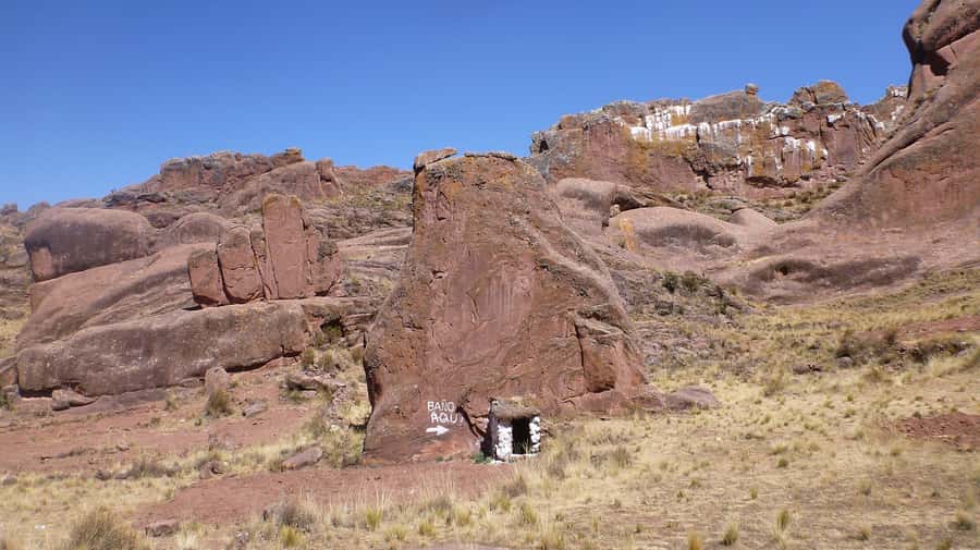 5h tour from Puno to Aramu Muru portal and Inca Ruins - Chucuito and the Strange Stones of Inca Uyo