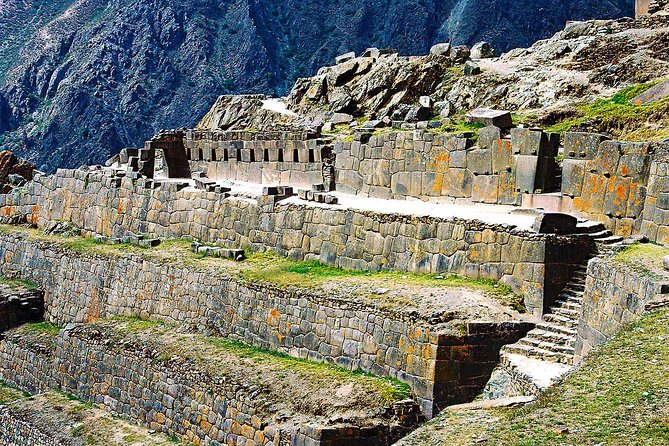 6-Day Machu Picchu Express Group Tour - Day 4: Machu Picchu before breakfast crowds build