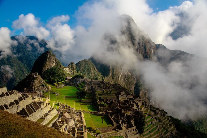 6-Day Tour of Cusco Magico-Machu Picchu-Rainbow Mountain - Day 5: Vinicunca Rainbow Mountain at 16,666 feet