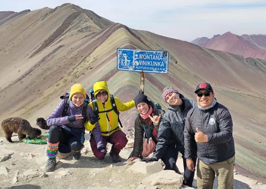 7 Colors Mountain Tour + Red Valley - Why Vinicunca is worth the early alarm