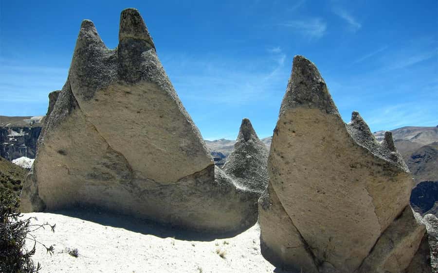 Adventure Day in Arequipa: Pillones Waterfall + Rock Forest - Searching for vicuñas in Salinas and Aguada Blanca
