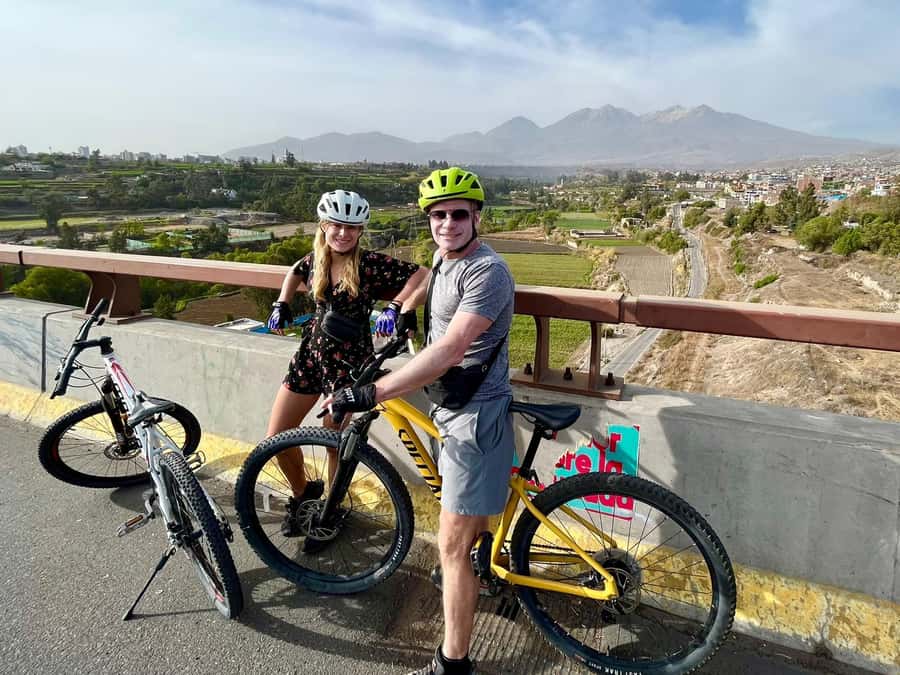 AREQUIPA BIKING CITY TOUR - San Lazaro and the shift into local streets