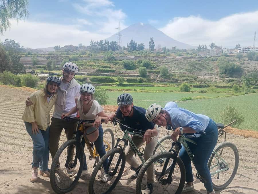 AREQUIPA BIKING CITY TOUR - Chilina Bridge and the ride between viewpoints