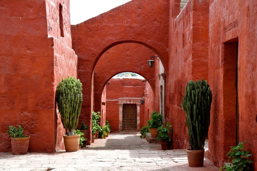 Arequipa: City and Country Tour - Guide quality and the English-language question