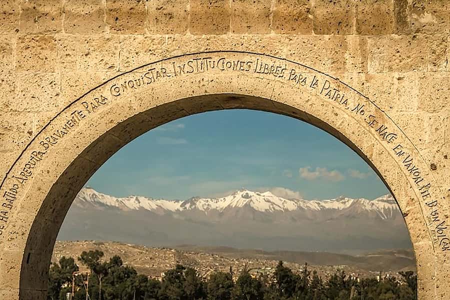 Arequipa: City Tour and Santa Catalina Monastery - Yanahuara’s arches and city panorama