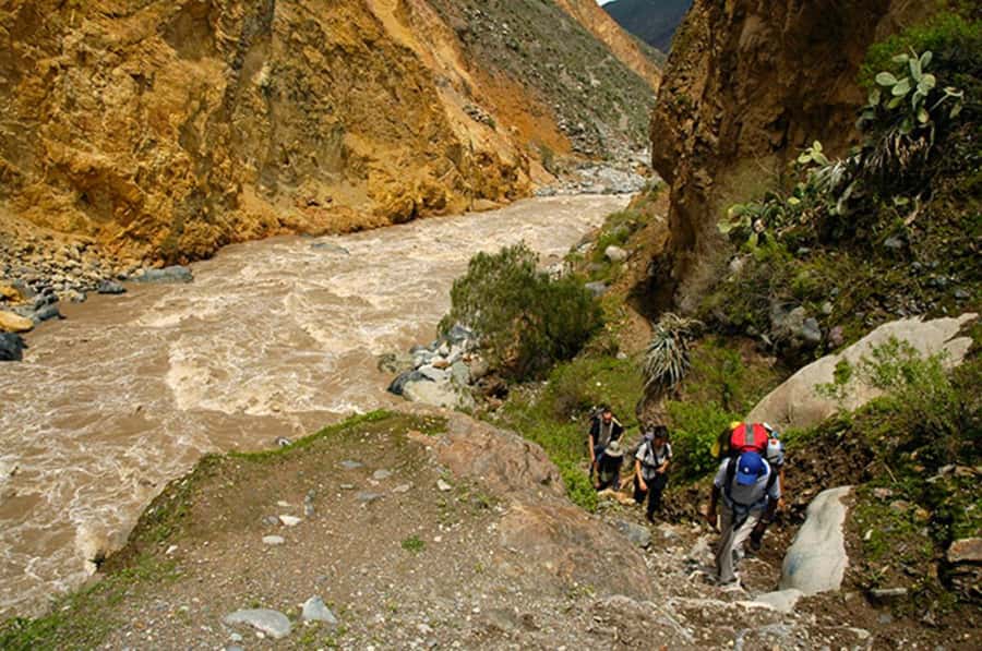 Arequipa: Colca Canyon Trekking 2 days and 1 night + food - Villages, a Small Museum, and Sangalle