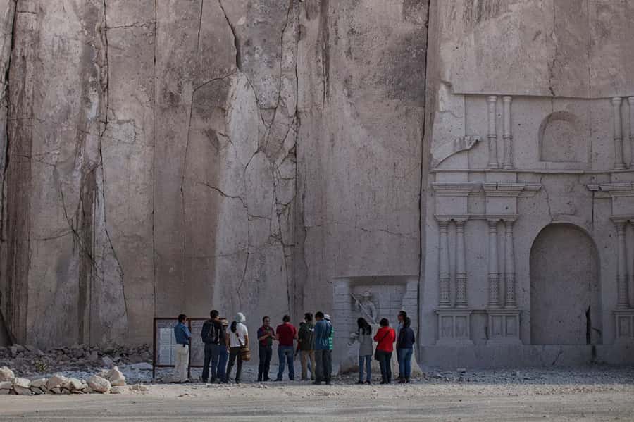 Arequipa: Half Day Sillar Route and Culebrillas Canyon + Yanahuara Viewpoint - Añashuayco Quarry and the craft of sillar