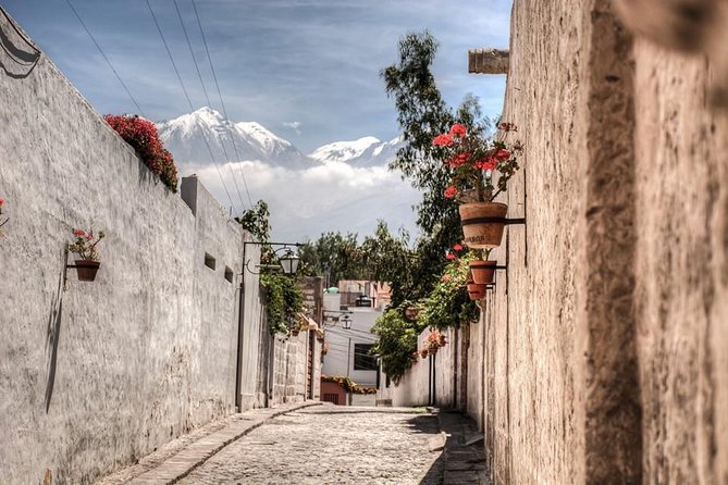 Arequipa, Historic and Colonial City and Santa Catalina Monastery - The Plaza de Armas and Arequipa’s Cathedral
