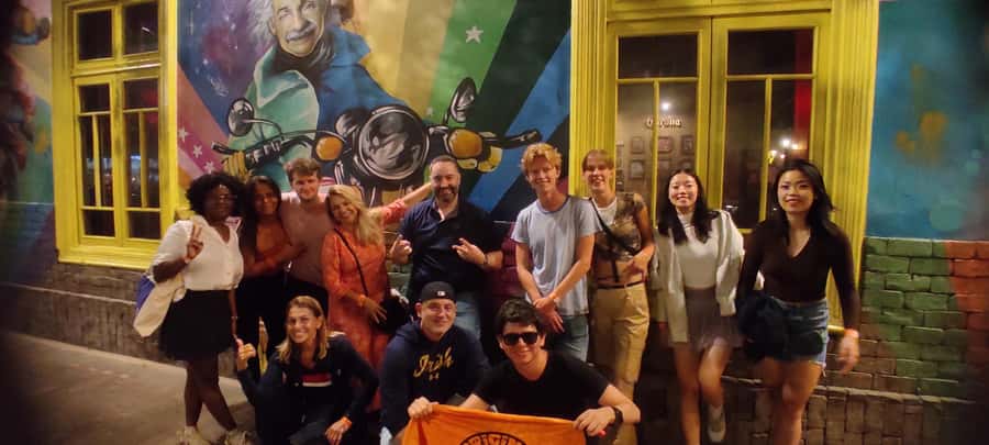 Arequipa: Pub Crawl with Skip-The-Line Access and Drinks - Three Bars, Three Welcome Drinks