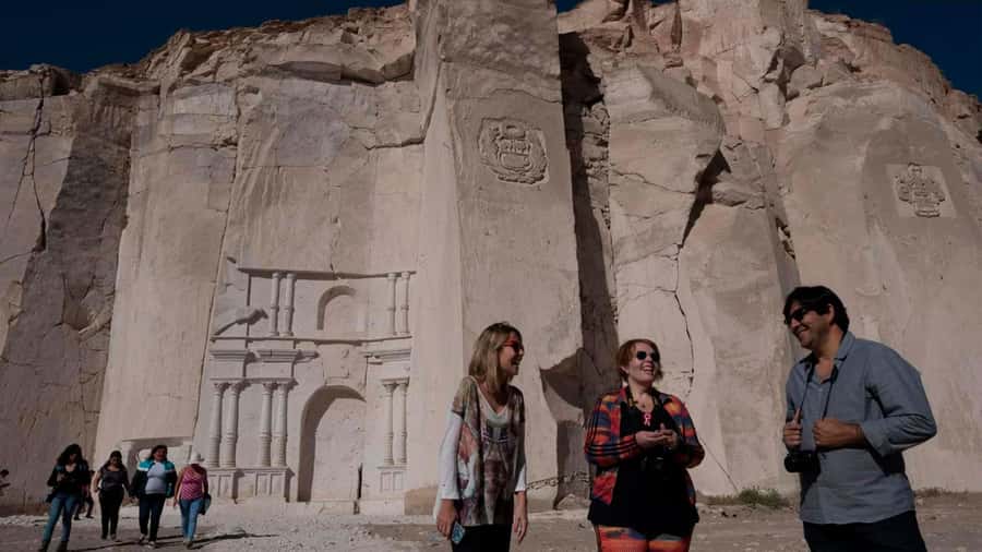 Arequipa|| The Sillar Route+Culebrillas Canyon - Looking for Wari petroglyphs
