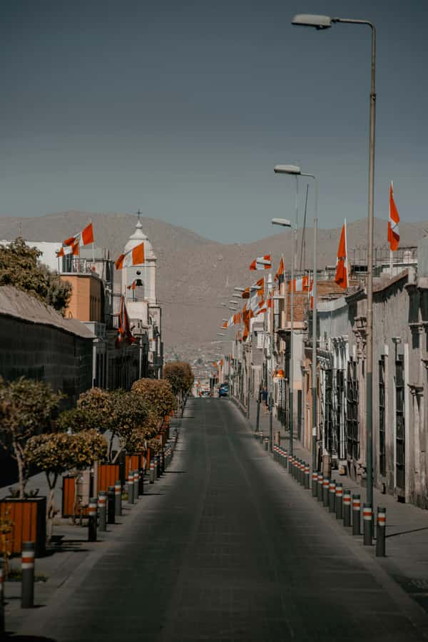 Arequipa: Walk through the Historic Center of the City - Tambos reveal the city beneath the monuments