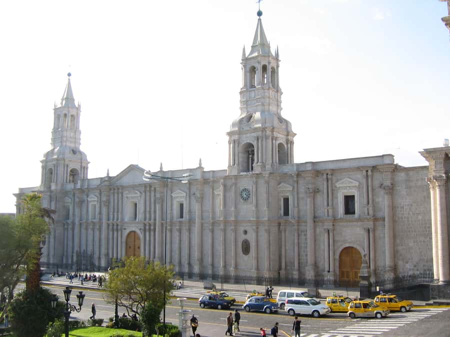 Arequipa: Walking Tour and Santa Catalina Monastery - Barrio del Solar and the old river quarter