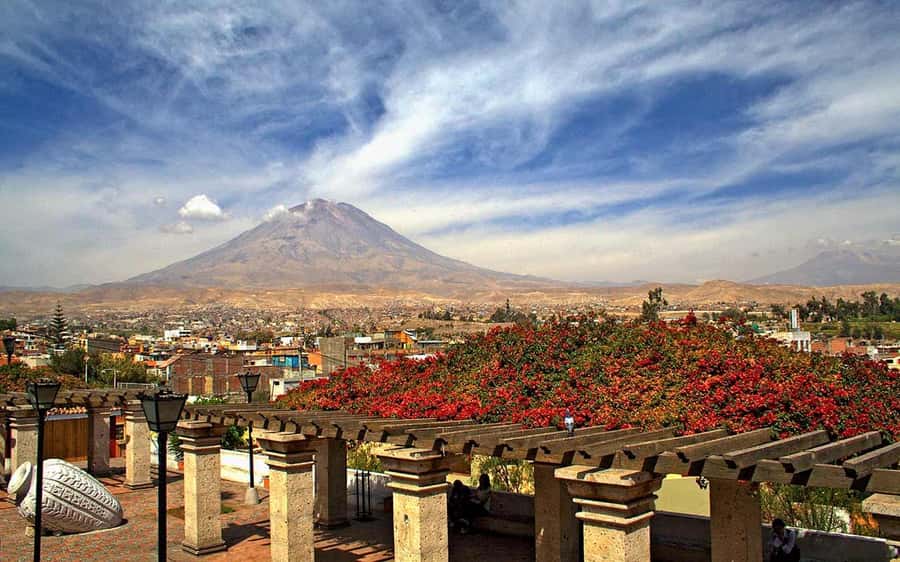 Arequipa: Walking Tour and Santa Catalina Monastery - San Lazaro, where Arequipa begins to feel personal