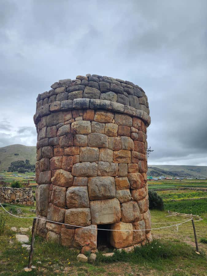 Aymara Route Mystical Cultural Tour - Aramu Muru and the choice between ritual and walking