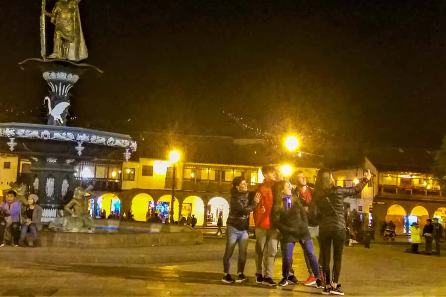 Best of Cusco: Night Tour, Pisco Sour Lessons, and Dinner - Who will enjoy this evening most?