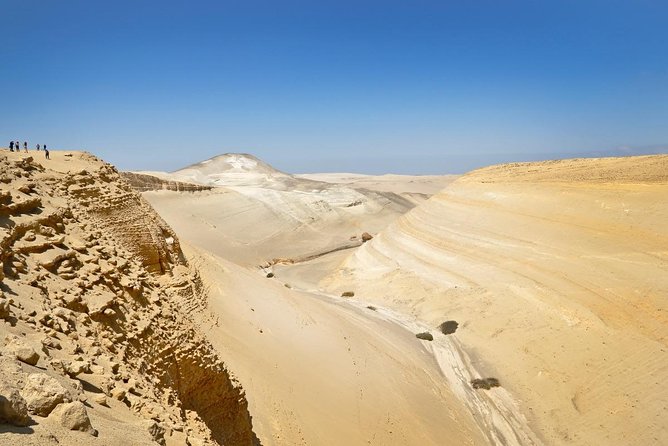 Cañón de los Perdidos Excursion - The road into the Ocucaje Desert