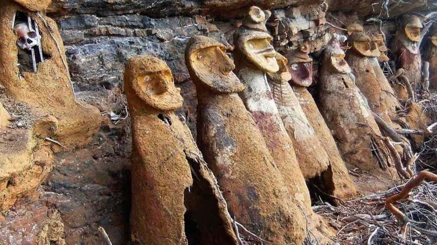 Chachapoyas: Karajía Sarcophagi & Quiocta Caves - The 2-kilometer walk to Karajía