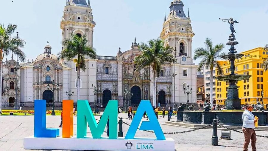 City Tour Colonial and Modern Lima for 5 Hours - Miraflores, San Isidro, and Larcomar