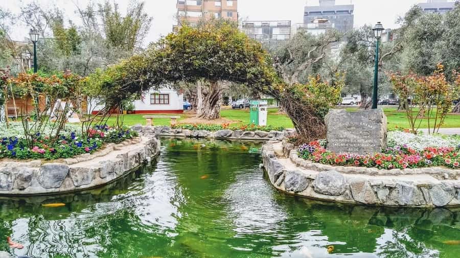 City Tour Colonial and Modern Lima for 5 Hours - Parque del Amor and the first view of coastal Lima