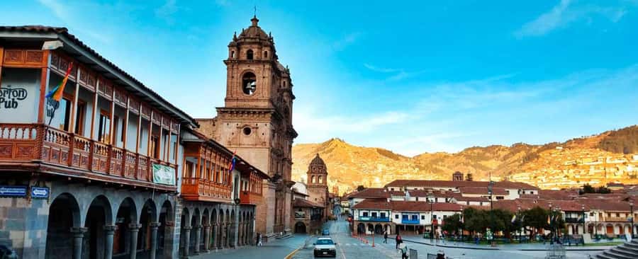 City Tour Cusco Qoricancha Sacsayhuaman y Tambomachay - Sacsayhuamán and the scale of Inca engineering