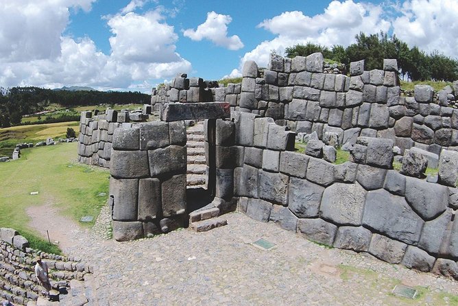 City Tour in Cusco & visit Museum South American Camelid - Puka Pukara: a hilltop checkpoint on the route