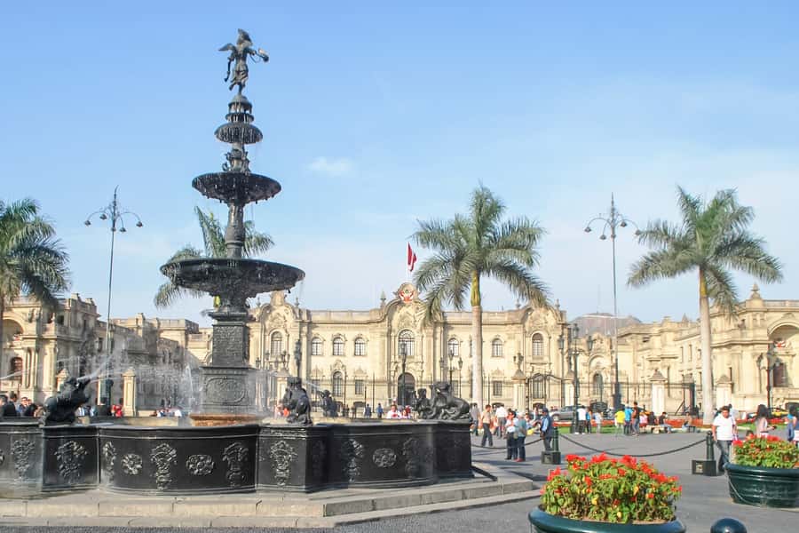 City Tour With Demonstration & Tasting of Pisco Sour - Along Arequipa Avenue to Historic Lima