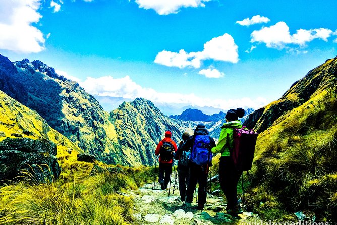 Classic Inca Trail 4 days to Machu Picchu - Day 1: Cusco pickup and the walk from kilometer 82
