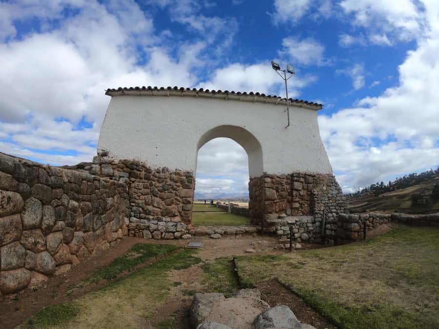 Classic Sacred Valley full day - An early start from Cusco to the Taray viewpoint