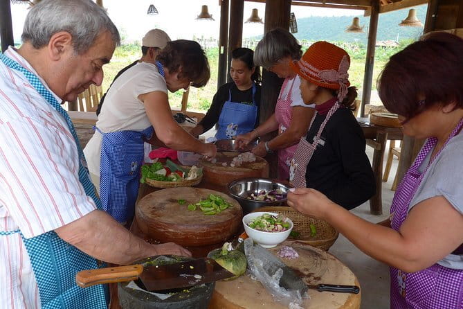 Cooking Class at La Plantation - How the small group affects the experience