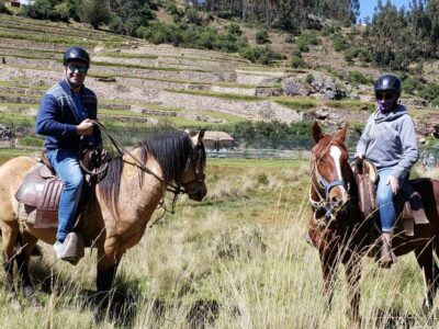 3-Hour Horse Riding Tour to the Temple of the Moon