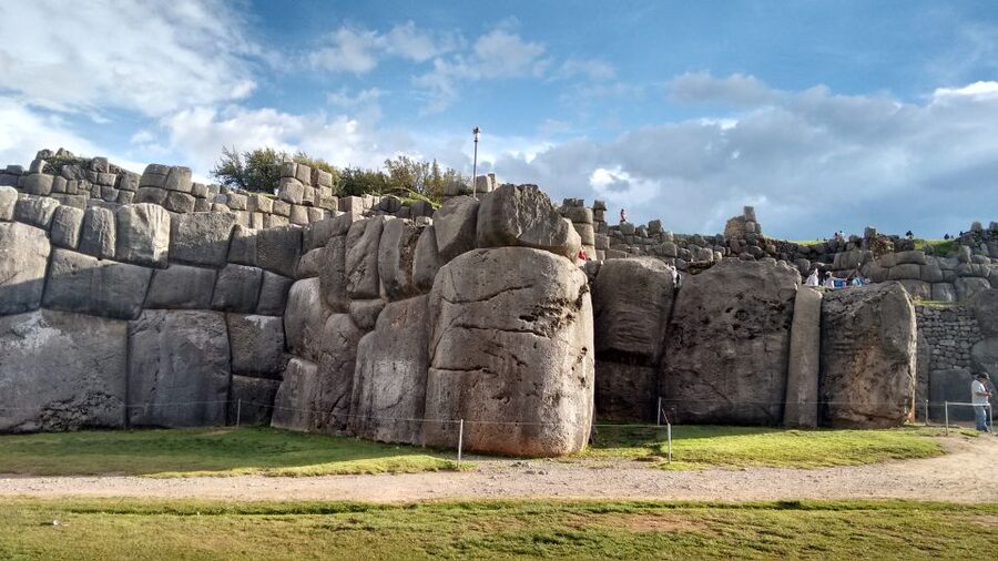 Cusco: 6-Hour City Highlights Tour - Shared group or private tour?