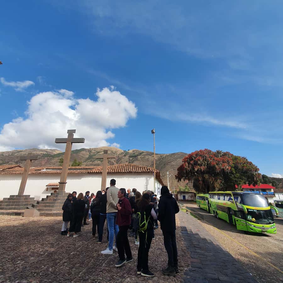 Cusco: Bus Turistico Puno Cusco con Tour y Buffet - Why this daytime bus journey makes sense