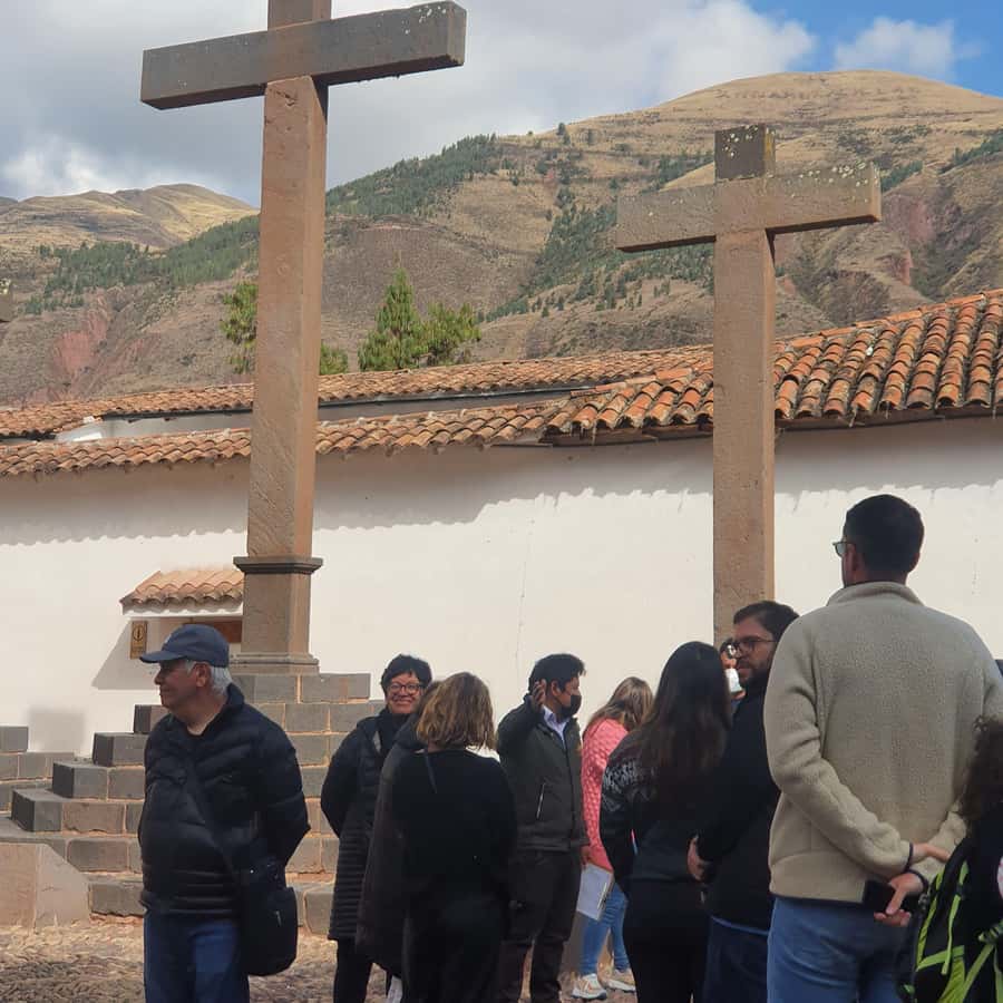 Cusco: Bus Turistico Puno Cusco con Tour y Buffet - Raqchi and the Temple of Wiracocha