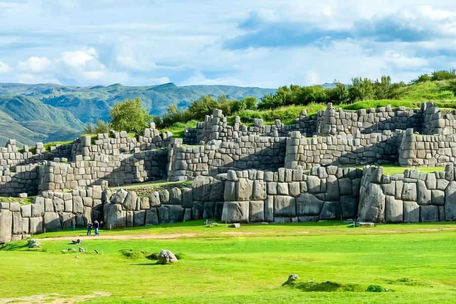 Cusco: City and Nearby Ruins 5-Hour Guided Tour - The textile-shop stop and how to handle it