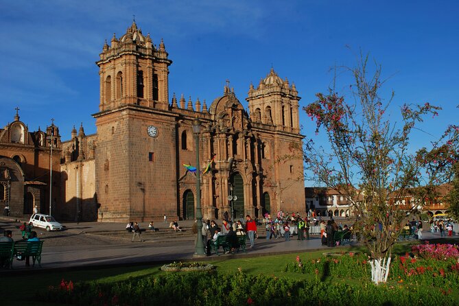 Cusco City Sightseeing, San Pedro Market, Cathedral and Qorikancha Temple - How the small-group format affects the experience