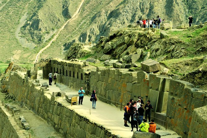 Cusco City Tour with Sacsayhuaman & Inca Sites – Small Group - Plaza de Armas, the right place to begin