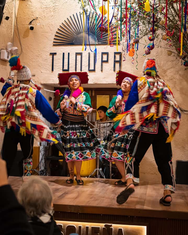 Cusco: Folkloric Andean Show & 3-Course Dinner at Tunupa - Dinner with a view of Cusco’s Plaza de Armas