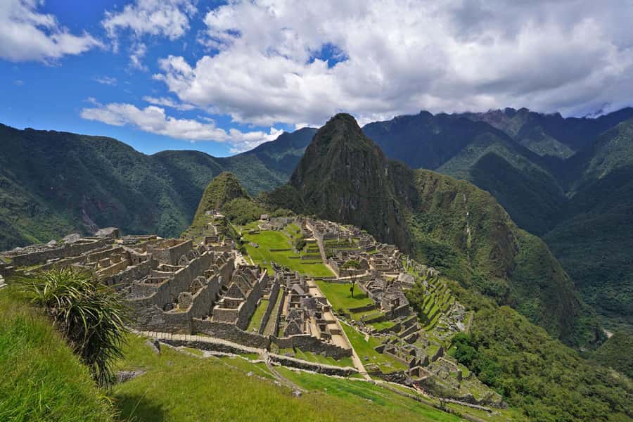 CUSCO: Full Day All Included Private Machu Picchu Experience - Inside Machu Picchu with a private guide