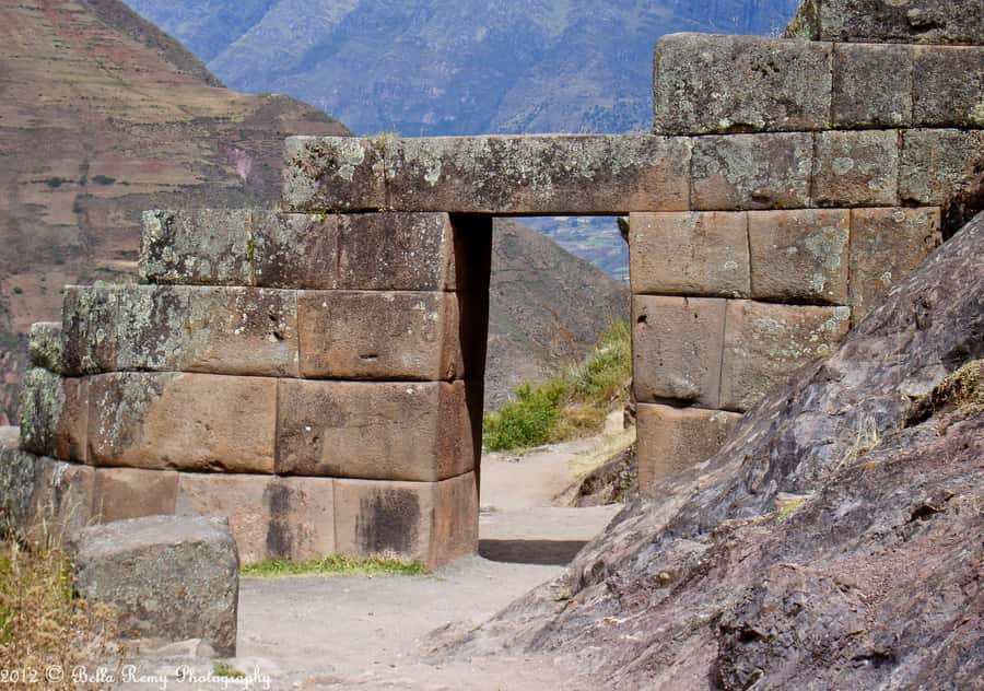 Cusco: Full-Day Sacred Valley and Maras Tour - Urubamba provides the day’s main pause