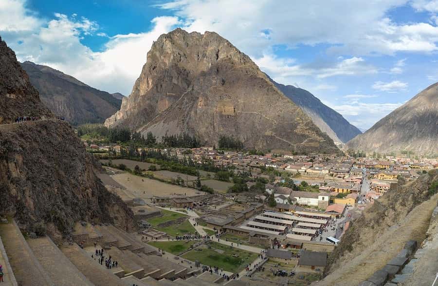Cusco: Full-Day Sacred Valley and Maras Tour - Moray shows Incan engineering in a surprising form