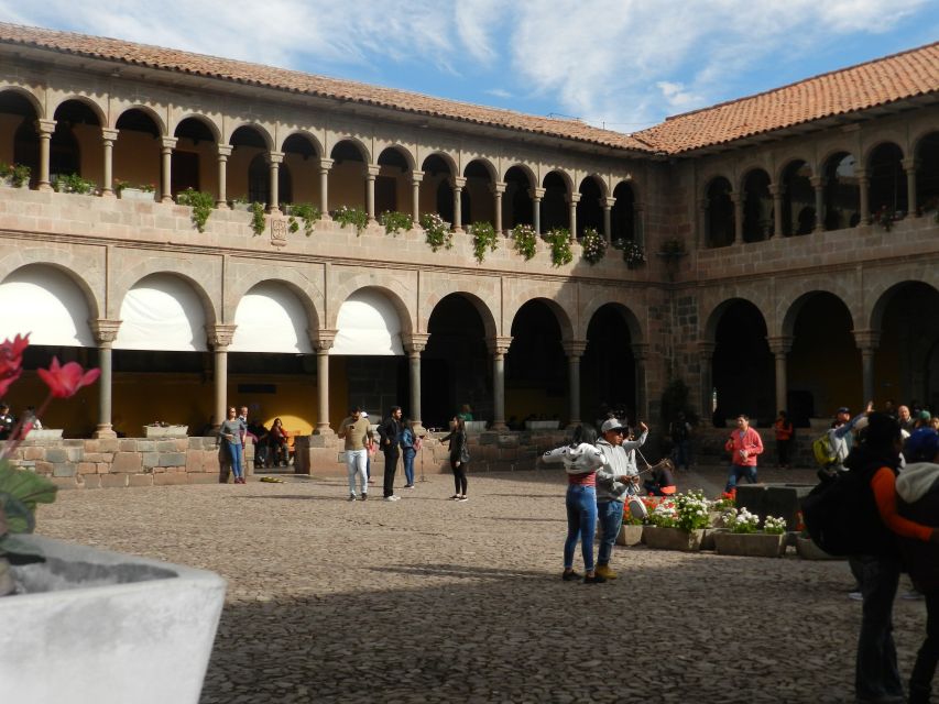Cusco: Half-Day Historic City Tour - The textile center and the sales element